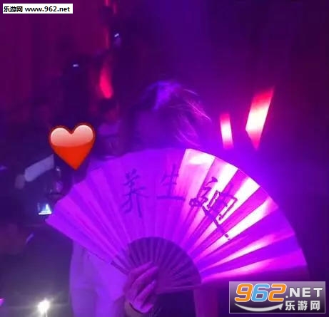һ��ֻ��ʥ�͵�ͼƬ