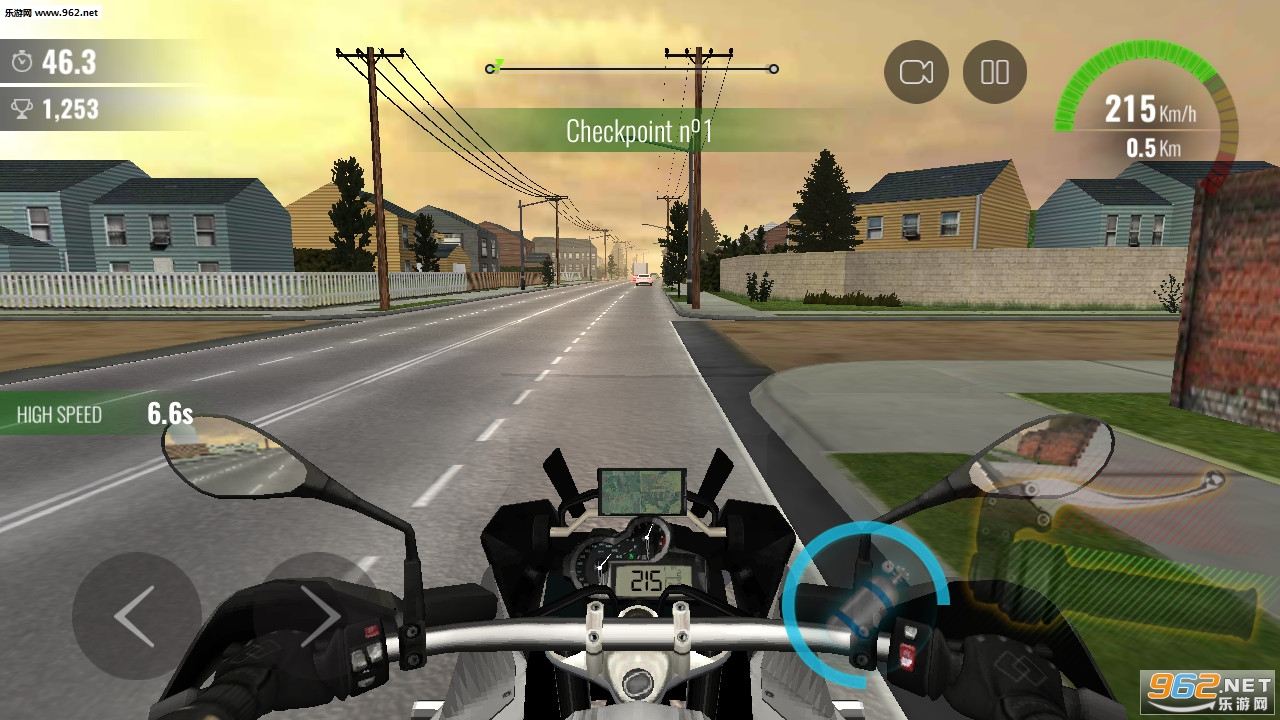 Moto Traffic Race 2(Ħ�г���·��2��׿���°�)��ͼ1