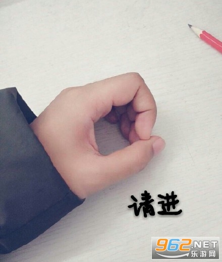 ����Խ��Խ�������������ı���ͼƬ
