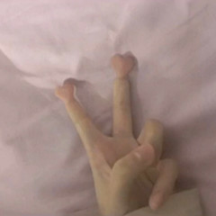 �ֱ��ż��˰���ͼƬ