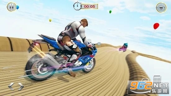 Ħ���µ��ؼ���ϷSuperhero Bike Stunt 2021 Mega Ramp Games��ͼ2