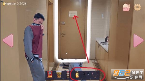 �군�ұ���ͬѧ��Χ���ֻ���